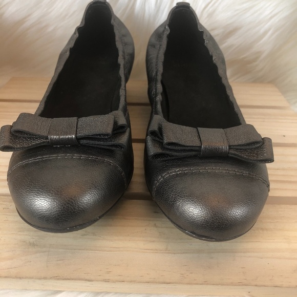 Stuart Weitzman Slip On Pewter Ballet Heels‎ - Picture 5 of 6